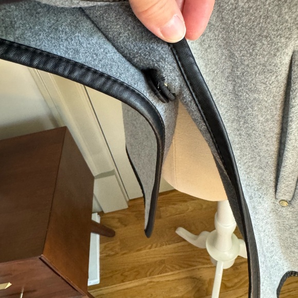 Marc New York Light Gray Women's Open Cape with Black Trim - Picture 5 of 7